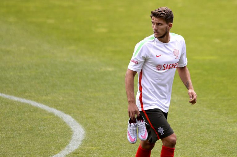 DANIEL CARRIÇO PROLONGA CONTRATO COM O SEVILHA ATÉ 2020