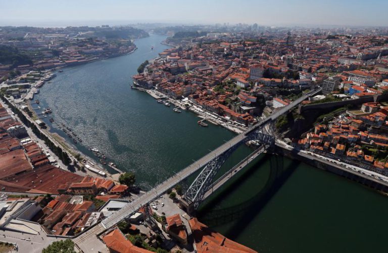 POLÍCIA MARÍTIMA REALIZA BUSCAS NO DOURO PARA ENCONTRAR TURISTA