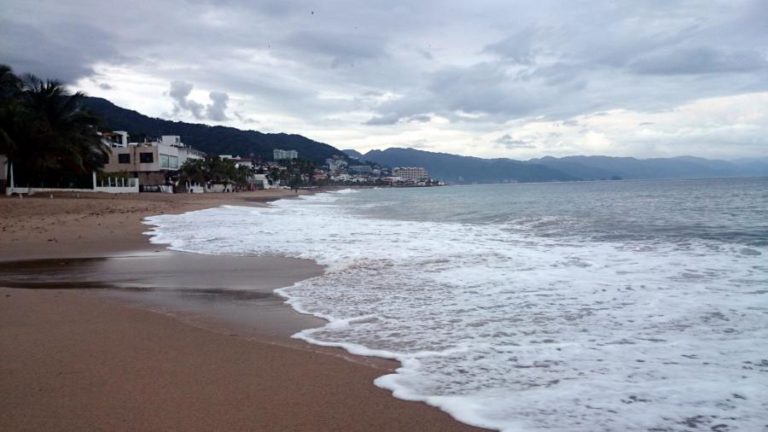 TEMPESTADE TROPICAL PILAR FORMADA NA COSTA DO MÉXICO