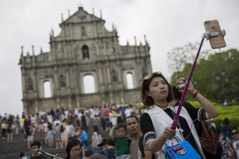 BAIXADO SINAL DE TEMPESTADE EM MACAU