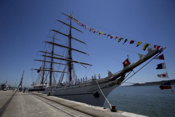 NAVIO-ESCOLA SAGRES É CABEÇA DE CARTAZ DE REGATA EM LE HAVRE, FRANÇA