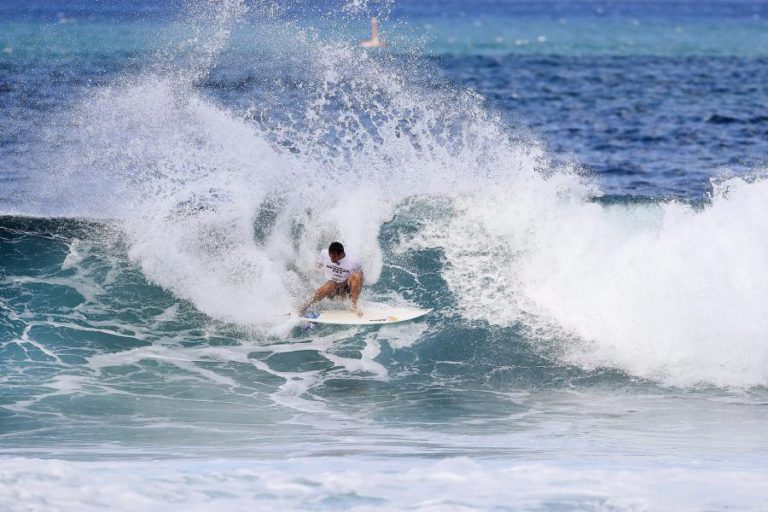 VASCO RIBEIRO SAGRA-SE CAMPEÃO NACIONAL DE SURF E GARANTE VAGA EM PENICHE