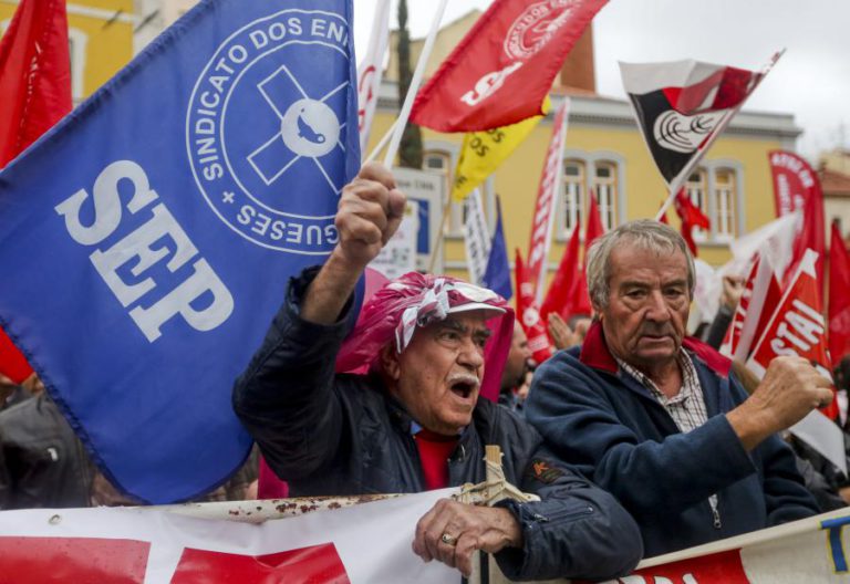 FRENTE COMUM QUER AUMENTOS SALARIAIS DE 4% E AMEAÇA COM PROTESTO NACIONAL