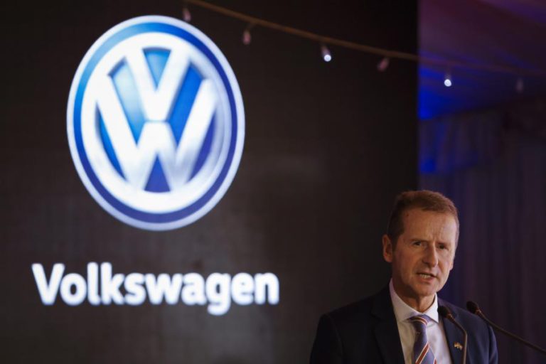 VW REJEITA HIPÓTESE DE DESLOCALIZAR PRODUÇÃO DA AUTOEUROPA E CONFIA EM SOLUÇÃO PARA OUTUBRO