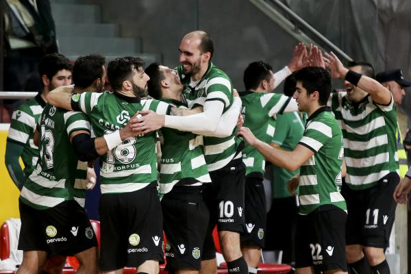 SPORTING NA LIGA DOS CAMPEÕES DE ANDEBOL, AO BATER HARD NO PROLONGAMENTO