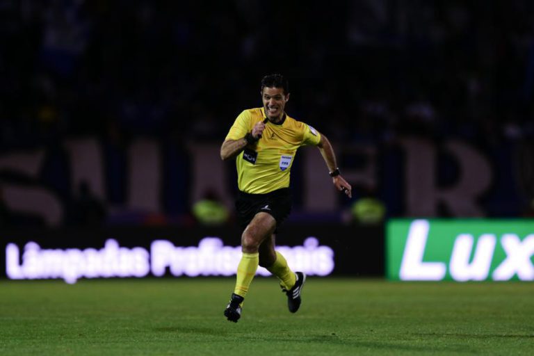 CARLOS XISTRA NO CLÁSSICO SPORTING-FC PORTO, JORGE SOUSA NO MARÍTIMO-BENFICA