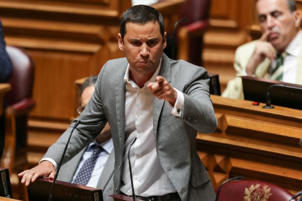 PS ACUSA PAULO RANGEL DE MENTIR E DIZ SER INDIGNO APROVEITAMENTO POLÍTICO DE TRAGÉDIAS