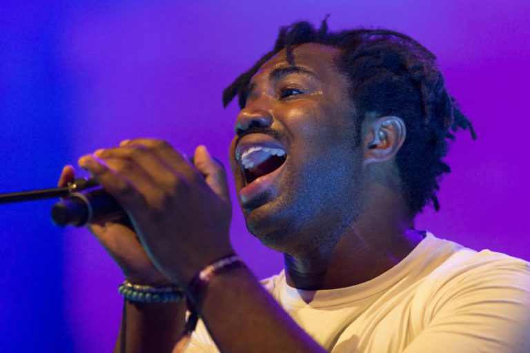 SAMPHA VENCE PRÉMIO MERCURY DA MÚSICA BRITÂNICA PELO ÁLBUM DE ESTREIA “PROCESS”