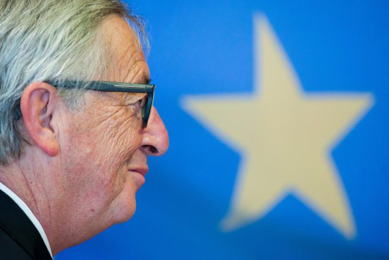JUNCKER INSTA TURQUIA A PARAR DE INSULTAR EUROPA, “DA QUAL SE TEM AFASTADO”
