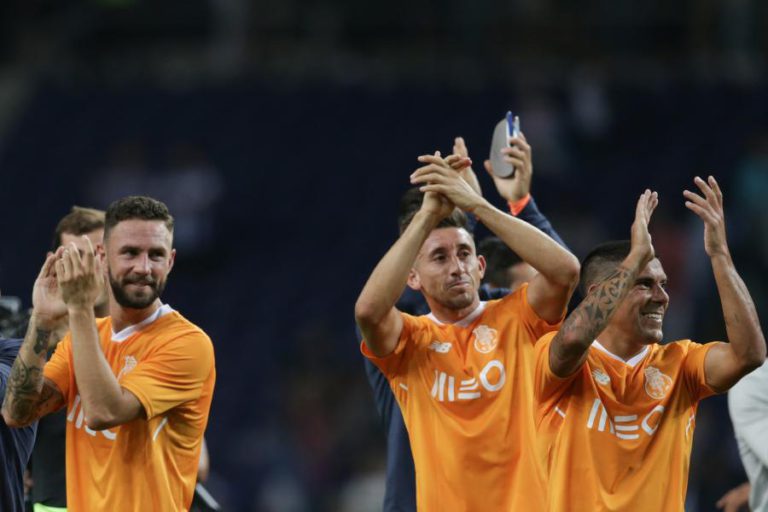 CINCO ‘PORTUGUESES’ NOS CONVOCADOS DO MÉXICO PARA QUALIFICAÇÃO PARA MUNDIAL2018