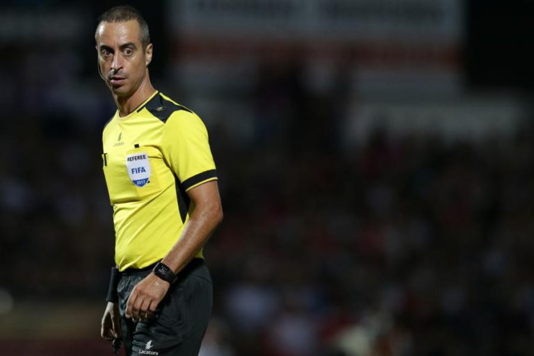 ÁRBITRO JORGE SOUSA APITA VITÓRIA DE GUIMARÃES-BOAVISTA APÓS SUSPENSÃO