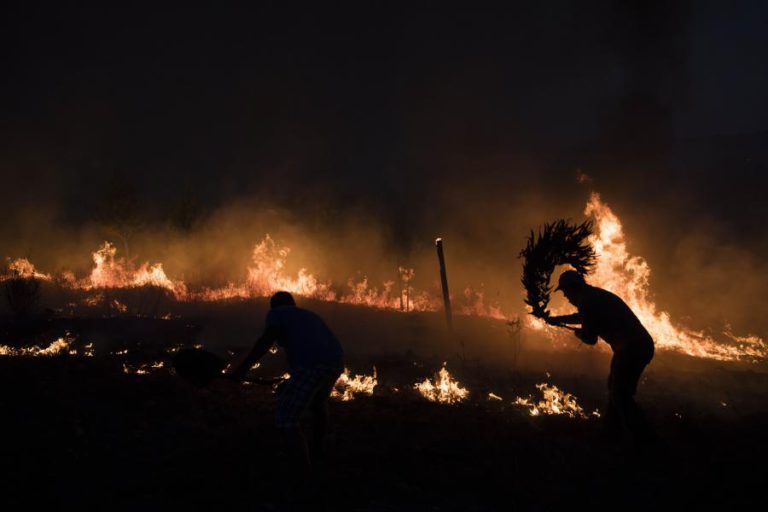 INCÊNDIOS NA SERTÃ E COVILHÃ OBRIGAM AO ENCERRAMENTO DE MAIS DUAS ESTRADAS ALÉM DO IC-8 E EN-2