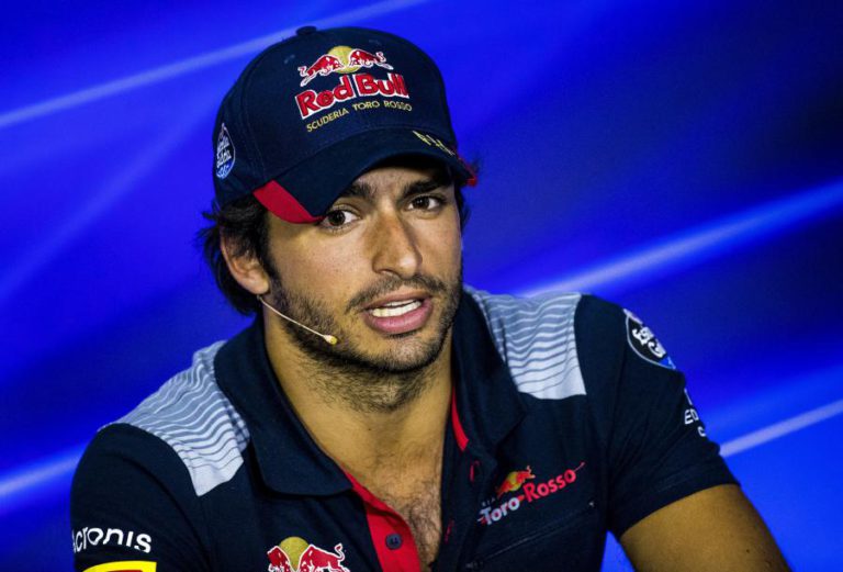CARLOS SAINZ VAI JUNTAR-SE À RENAULT NA PRÓXIMA TEMPORADA DA FÓRMULA 1