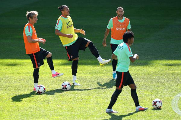 TODOS DISPONÍVEIS NO TREINO DE PORTUGAL EM BUDAPESTE