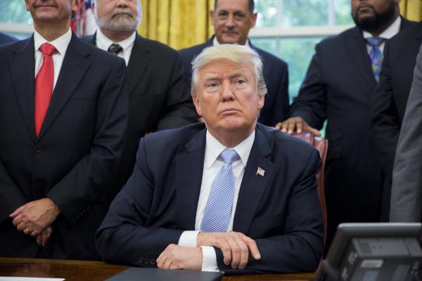 TRUMP DIZ QUE POLÍTICA DE APAZIGUAMENTO NÃO FUNCIONA COM A COREIA DO NORTE