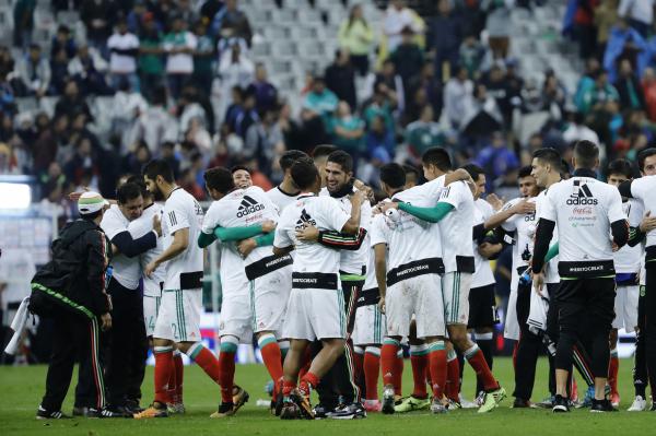 MÉXICO QUINTA SELEÇÃO APURADA PARA O MUNDIAL2018, ESTADOS UNIDOS COMPLICAM