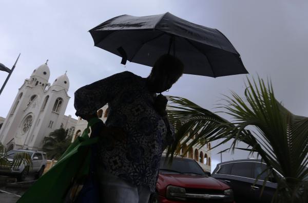 ILHAS DO SUL DAS BAHAMAS EVACUADAS DEVIDO À APROXIMAÇÃO DE FURACÃO IRMA