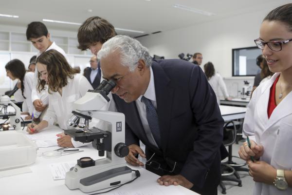 ANTÓNIO COSTA DESTACA INVESTIMENTO NA EDUCAÇÃO PARA ULTRAPASSAR “DÉFICE DO CONHECIMENTO”