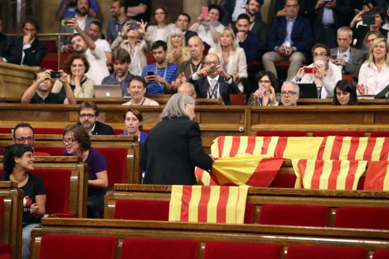 SECRETÁRIO DA ECONOMIA DA CATALUNHA DETIDO DURANTE INVESTIGAÇÕES SOBRE REFERENDO