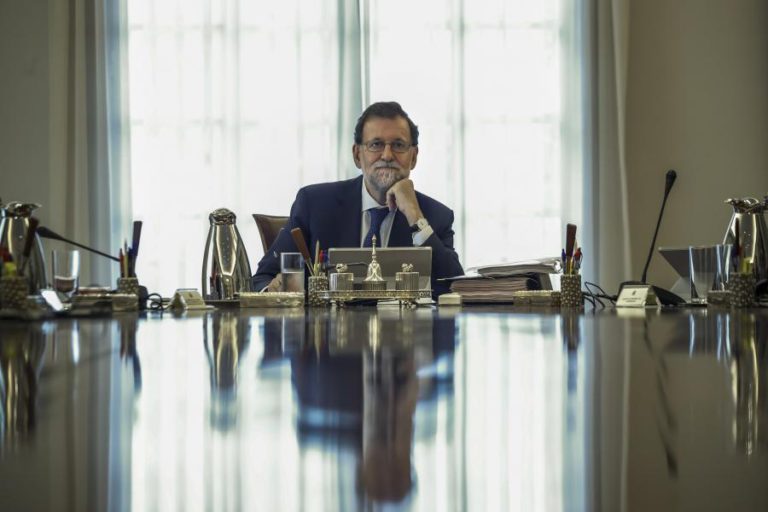 RAJOY AVISA INDEPENDENTISTAS CATALÃES QUE ESTÃO “A COMETER UM ERRO”