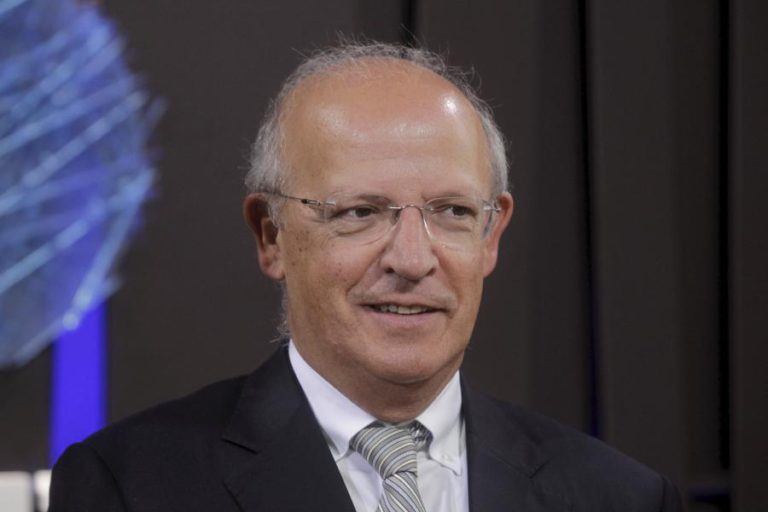 RELAÇÕES POLÍTICAS ENTRE PORTUGAL E ANGOLA “NORMAIS E BEM CONSOLIDADAS” – SANTOS SILVA