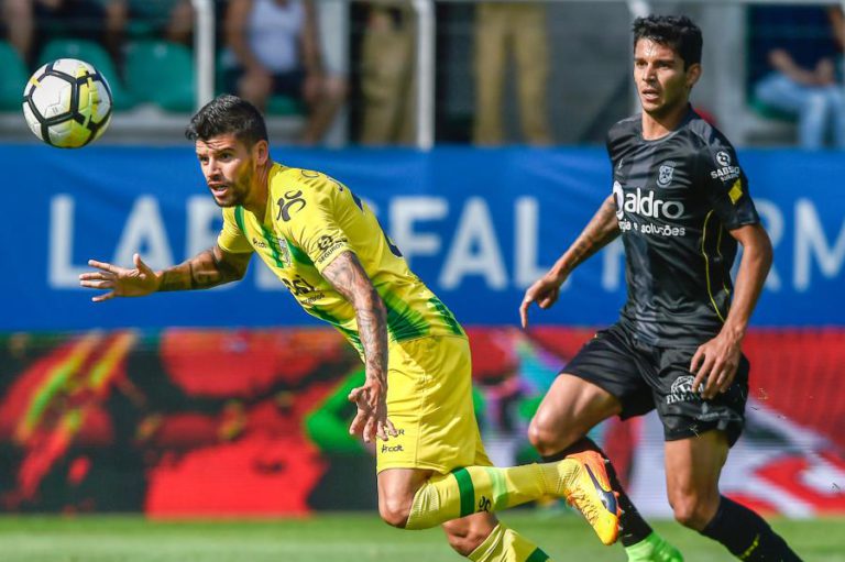 GOLO DE BRUNO MOREIRA NOS DESCONTOS VALE EMPATE AO PAÇOS DE FERREIRA EM TONDELA