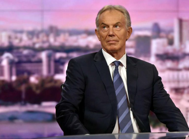 BREXIT: TONY BLAIR DEFENDE REINO UNIDO NA UE COM NOVAS REGRAS PARA IMIGRAÇÃO