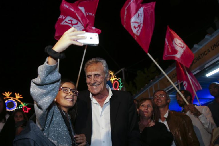 JERÓNIMO DE SOUSA RECUSA DRAMATISMOS E AFIRMA QUE CONVERSAÇÕES SWOBRE OE2018 VÃO NO BOM SENTIDO