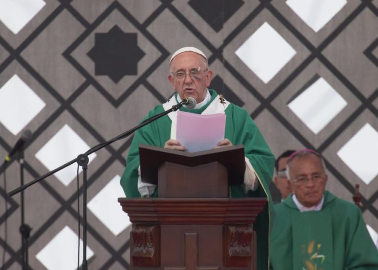 PAPA APELA AO FIM DA “CULTURA DA MORTE” NA ÚLTIMA ETAPA DA VIAGEM À COLÔMBIA