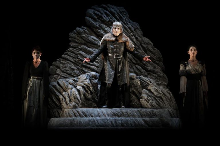 ATRIZ PAULA SÓ É “LEAR” NA ABERTURA DE TEMPORADA DO TEATRO NACIONAL D. MARIA II