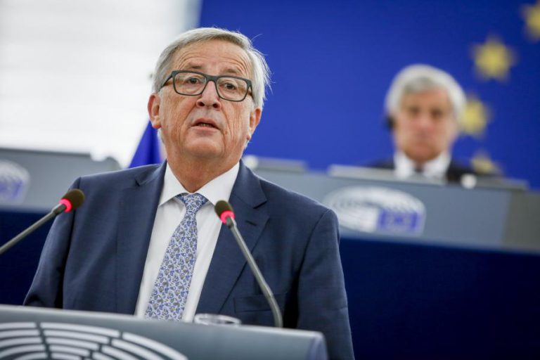 JUNCKER SAUDOU “DISCURSO MUITO EUROPEU” DE MACRON EM SORBONNE