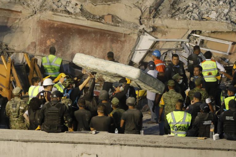 MÉXICO/SISMO: GOVERNO DIZ QUE NÃO HAVIA REGISTO DE VÍTIMAS PORTUGUESAS ÀS 03:30