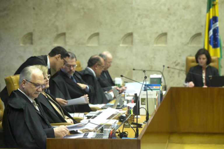 MAIORIA DOS MEMBROS DO SUPREMO TRIBUNAL BRASILEIRO APROVA DENÚNCIA CONTRA TEMER