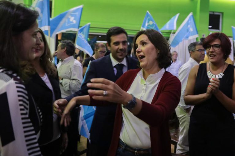 CRISTAS CONSIDERA “INADMISSÍVEL” NOTÍCIAS DE QUE PORTUGAL CORRE RISCO DE PERDER FUNDOS COMUNITÁRIOS