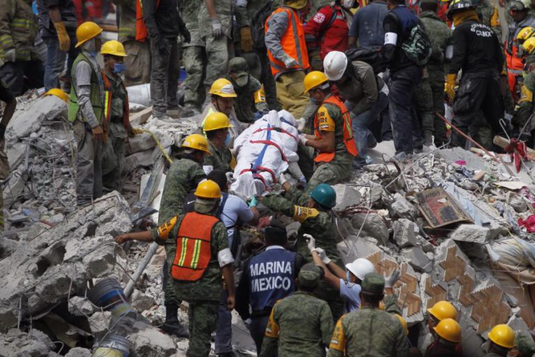 PELO MENOS 115 MORTOS NA CIDADE DO MÉXICO E 245 NO PAÍS APÓS O SISMO