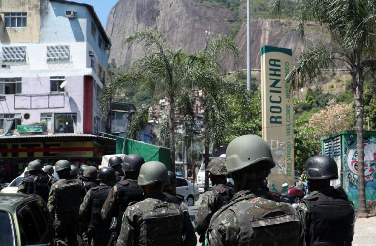 POLÍCIA DO RIO DE JANEIRO FICARÁ O TEMPO QUE FOR NECESSÁRIO NA ROCINHA – GOVERNADOR