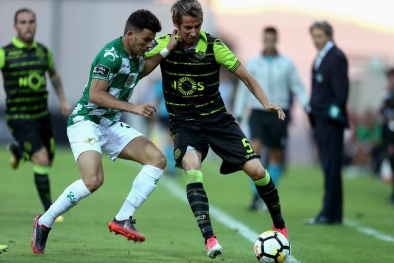 SPORTING EMPATA EM MOREIRA DE CÓNEGOS E DEIXA FC PORTO ISOLADO