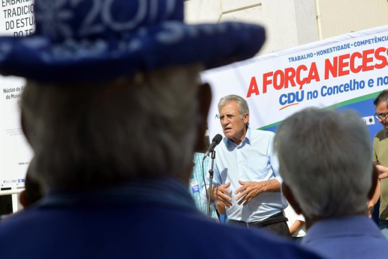 PCP ANUNCIA PROJETO-LEI PARA REPOR INDEMNIZAÇÕES POR DESPEDIMENTO SEM JUSTA CAUSA