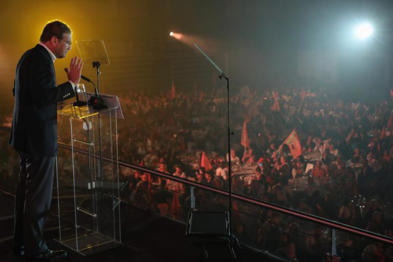 LÍDER DO PSD DIZ QUE PORTUGAL VIVE “UMA DEMOCRACIA INCOMPLETA”