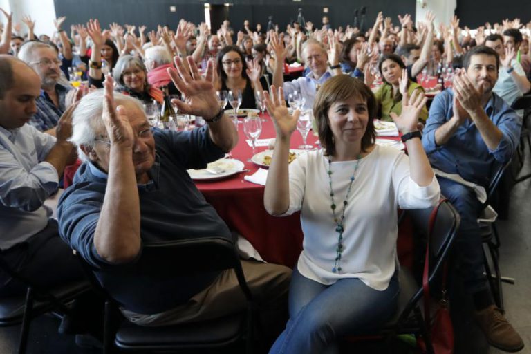 CATARINA MARTINS AVISA QUE MAIORIAS ABSOLUTAS SÃO “TRÁGICAS” E UMA “MÁ IDEIA”