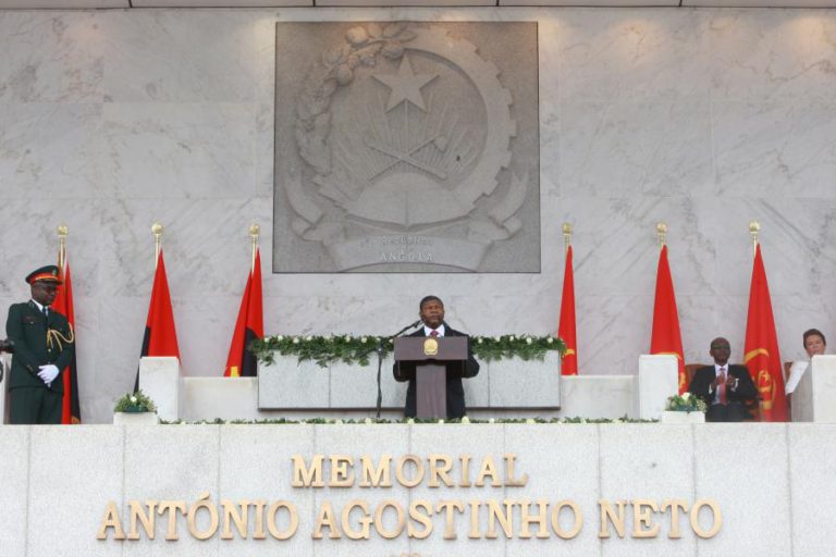 NOVO PR ANGOLANO PROMETE “IMPORTANTE FRENTE DE LUTA” CONTRA A CORRUPÇÃO