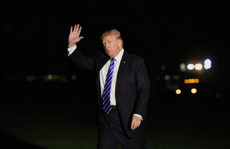 TRUMP ELOGIA DECISÃO QUE AUTORIZA MULHERES SAUDITAS A CONDUZIR