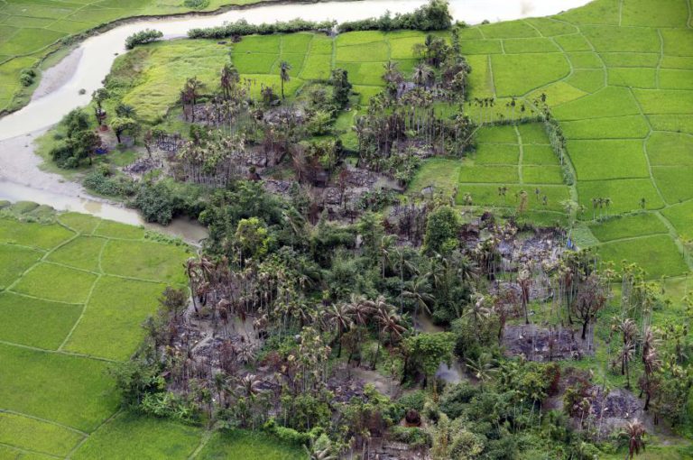 ATAQUE DE REBELDES ROHINGYAS FAZ 52 MORTOS E 192 DESAPARECIDOS – EXÉRCITO BIRMANÊS