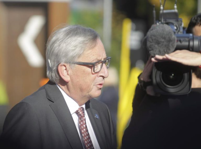 CATALUNHA: JUNCKER REITERA QUE COMISSÃO EUROPEIA ESTÁ DO LADO DA LEI