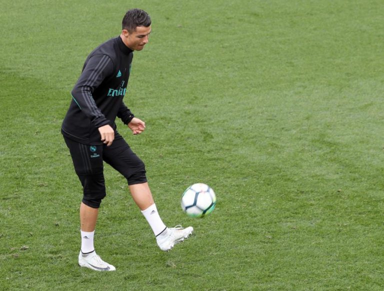 ZIDANE OPTIMISTA COM A RENOVAÇÃO DE RONALDO COM O REAL MADRID