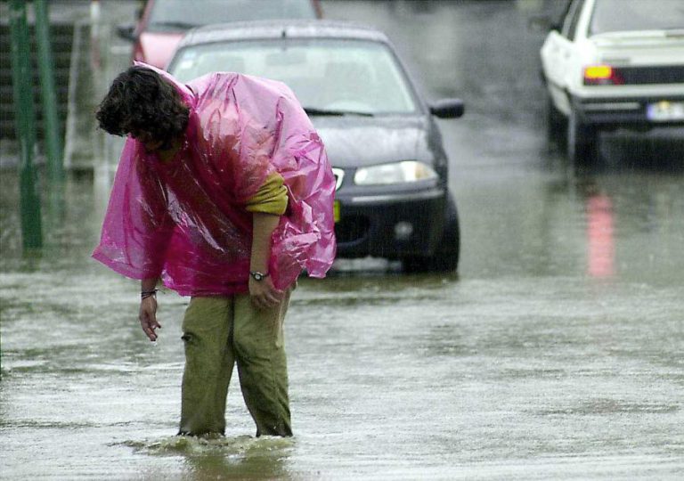 SETE ILHAS DOS AÇORES SOB AVISO AMARELO DEVIDO À PREVISÃO DE CHUVA E TROVOADA
