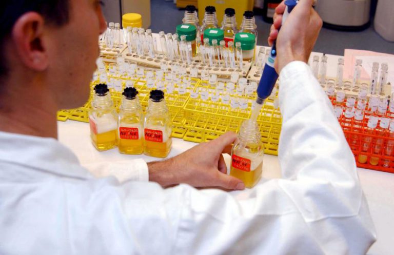 LABORATÓRIO DE ANÁLISES FRANCÊS SUSPENSO PELA AGÊNCIA MUNDIAL ANTIDOPAGEM