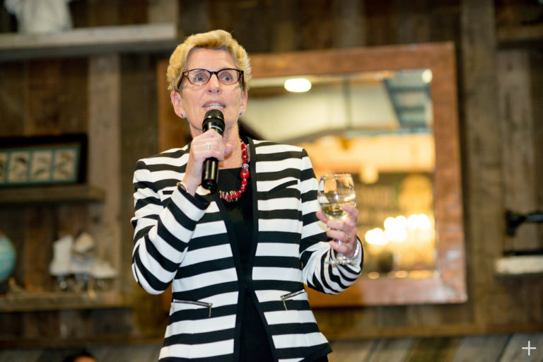KATHLEEN WYNNE DEPÔS EM TRIBUNAL
