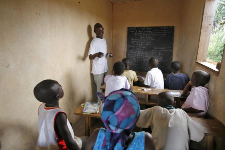 BANCO MUNDIAL DIZ QUE ÁFRICA VIVE CRISE NA EDUCAÇÃO