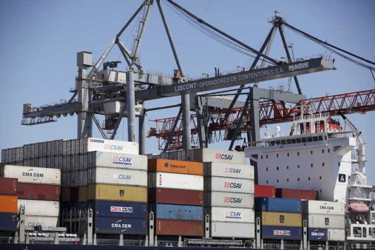 EXPORTAÇÕES SOBEM 0,8% E IMPORTAÇÕES 1,5% EM 2016, AGRAVANDO DÉFICE COMERCIAL – INE